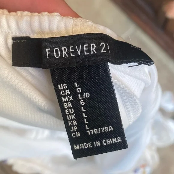 Forever 21 Peacock Print Flounce Romper White Size L - Picture 7 of 8